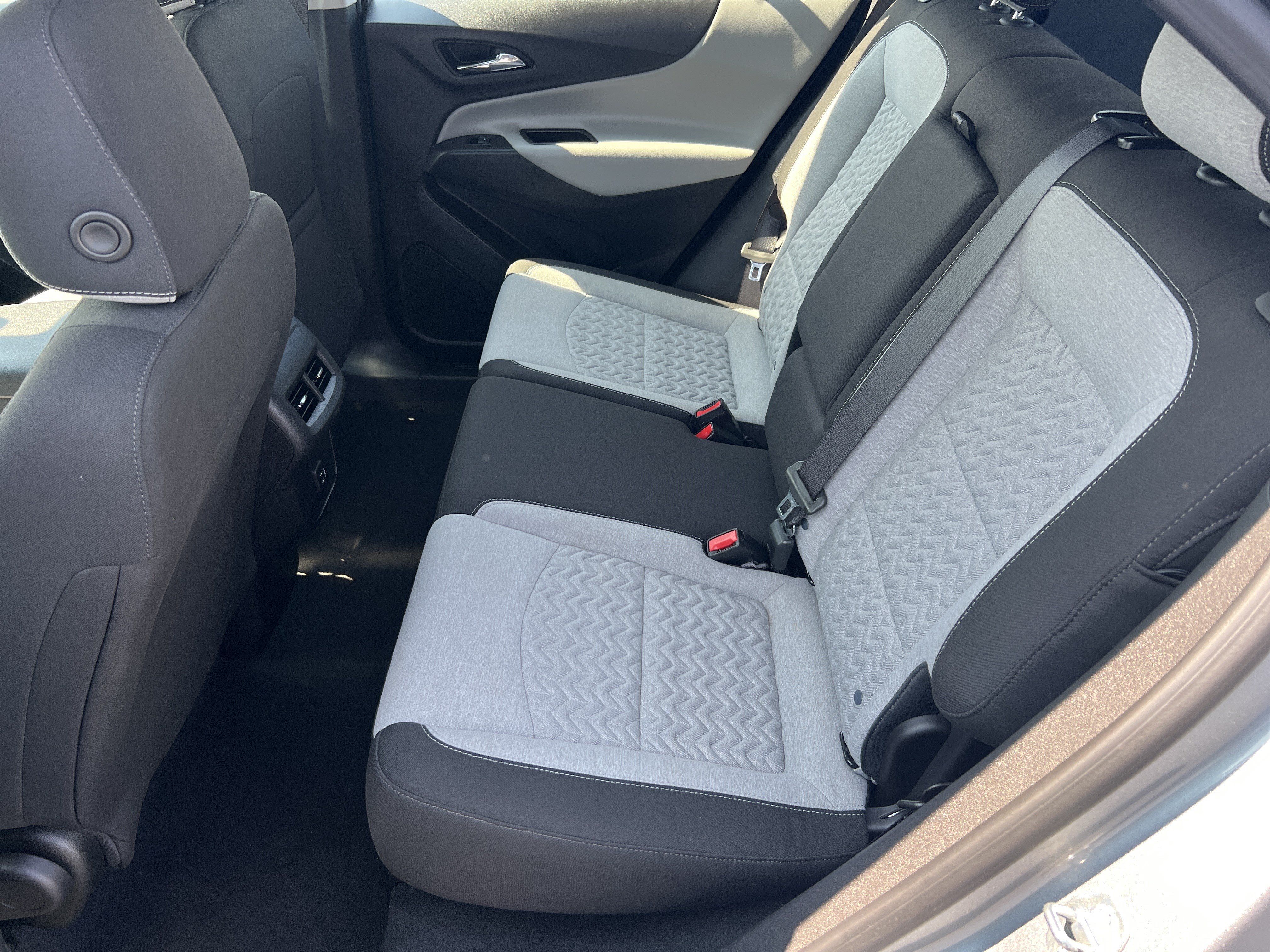 Used 2023 Chevrolet Equinox LS FWD image 20