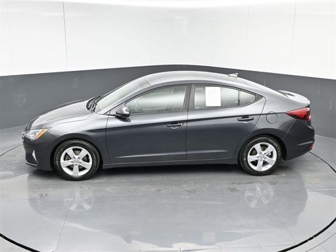 Used 2020 Hyundai Elantra SEL image 28