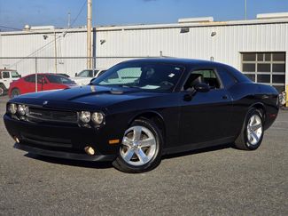 Used 2009 Dodge Challenger SE video 2