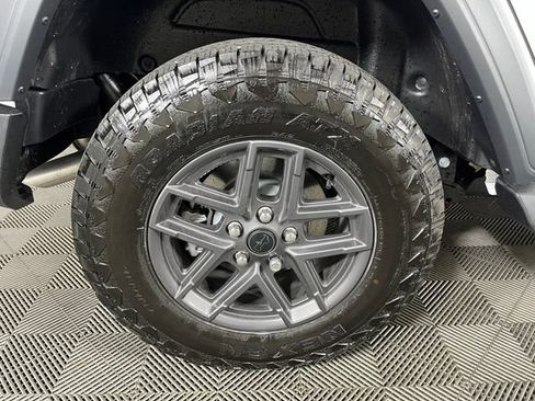 Used 2026 Jeep Wrangler Unlimited Sport AWD/4WD image 12