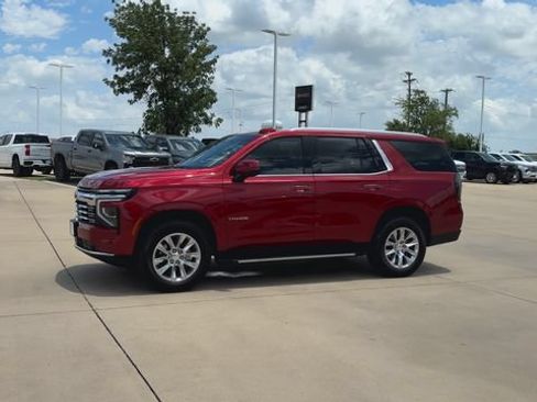 Used 2025 Chevrolet Tahoe Premier RWD image 5