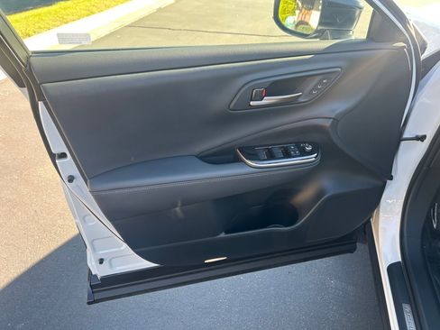 Certified 2026 Toyota Crown Platinum image 9