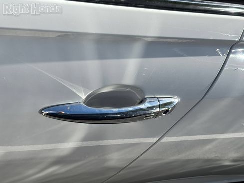 Used 2025 Nissan Altima 2.5 SV FWD image 10