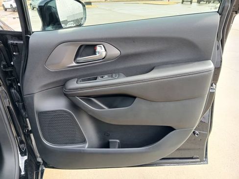 New 2026 Chrysler Pacifica Select w/ S Appearance Package AWD/4WD image 15