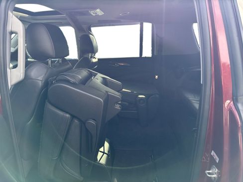 Used 2020 Cadillac Escalade ESV Premium Luxury image 10