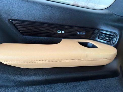 Used 2023 Jeep Grand Wagoneer Series III image 19