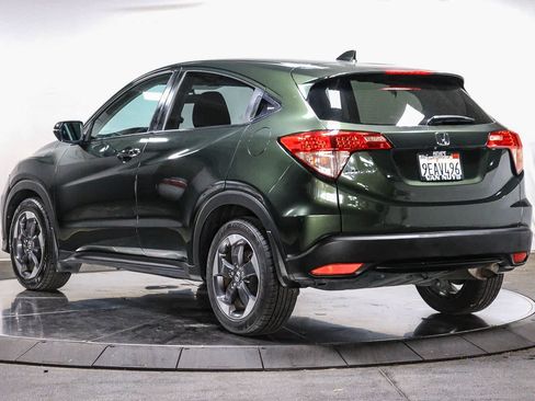 Used 2018 Honda HR-V EX image 2