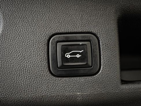 Used 2021 Chevrolet Equinox LT FWD image 21