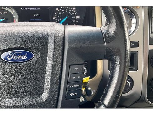 Used 2016 Ford Expedition XLT AWD/4WD image 21