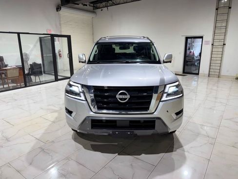 Used 2022 Nissan Armada SL w/ Captain's Chairs Package RWD image 2