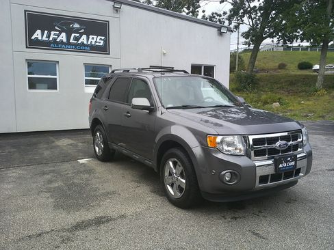 Used 2010 Ford Escape Limited FWD image 3