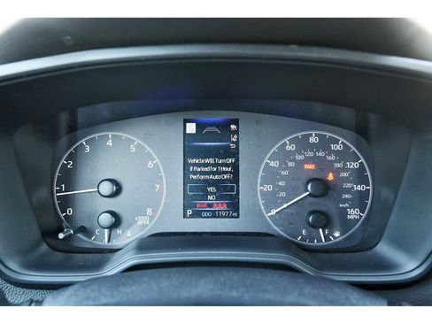 Used 2025 Toyota Corolla SE image 14