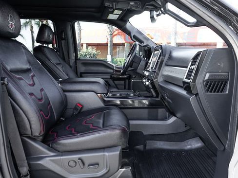 Used 2022 Ford F250 Lariat w/ Black Appearance Package AWD/4WD image 47