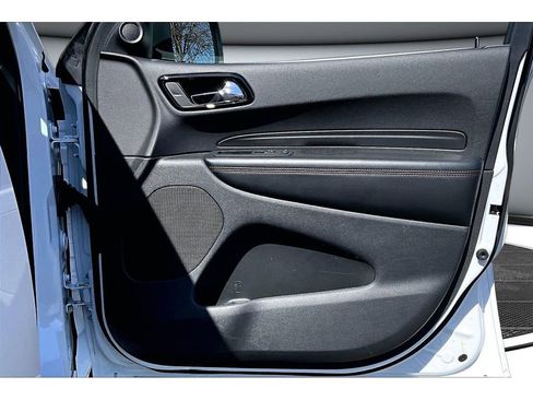Certified 2025 Dodge Durango GT image 21