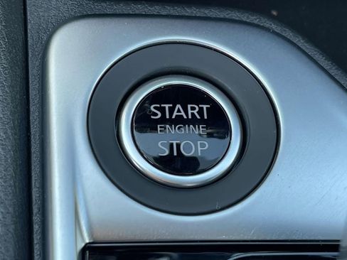 Used 2025 Nissan Sentra SR image 28