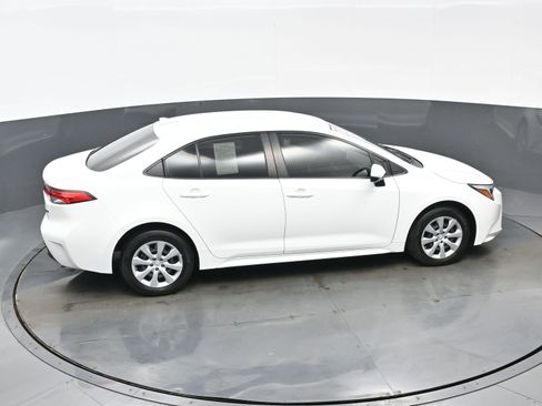 Used 2023 Toyota Corolla LE image 39