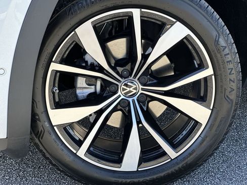 New 2026 Volkswagen Atlas Cross Sport SEL Premium R-Line image 10