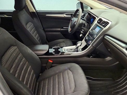 Used 2016 Ford Fusion SE FWD image 23