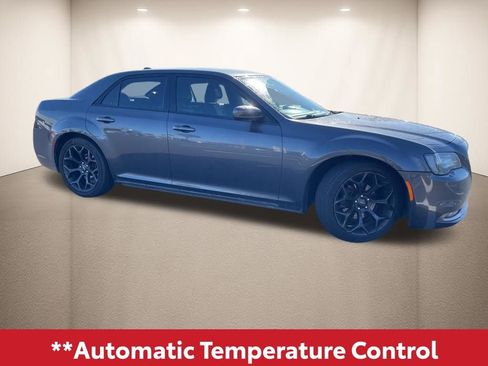Used 2019 Chrysler 300 S image 3