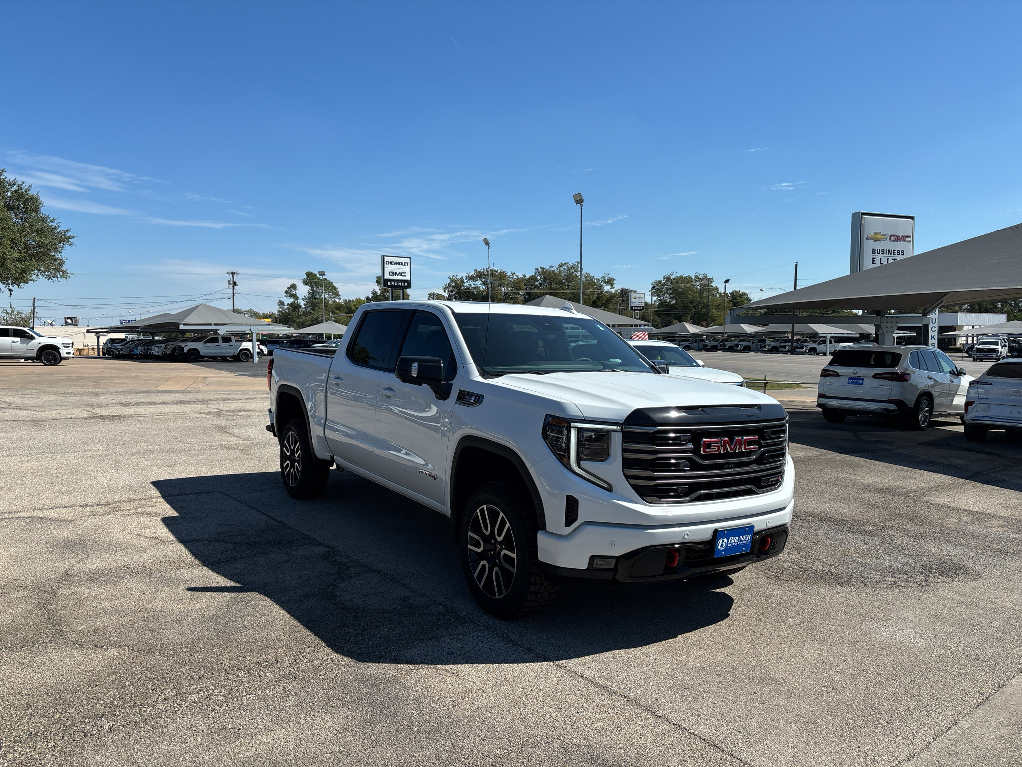 New 2026 GMC Sierra 1500 AT4 w/ AT4 Premium Package AWD/4WD image 3