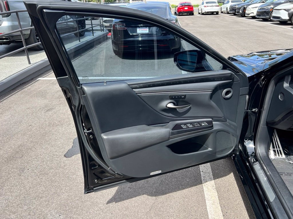 Used 2020 Lexus ES 350 F Sport w/ Accessory Package FWD image 28