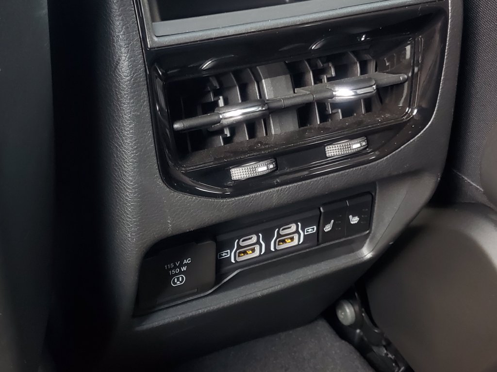 Used 2025 Jeep Grand Cherokee Limited AWD/4WD image 30