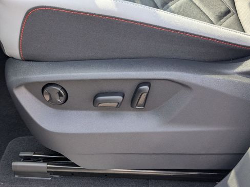 New 2026 Volkswagen Atlas Peak Edition image 15