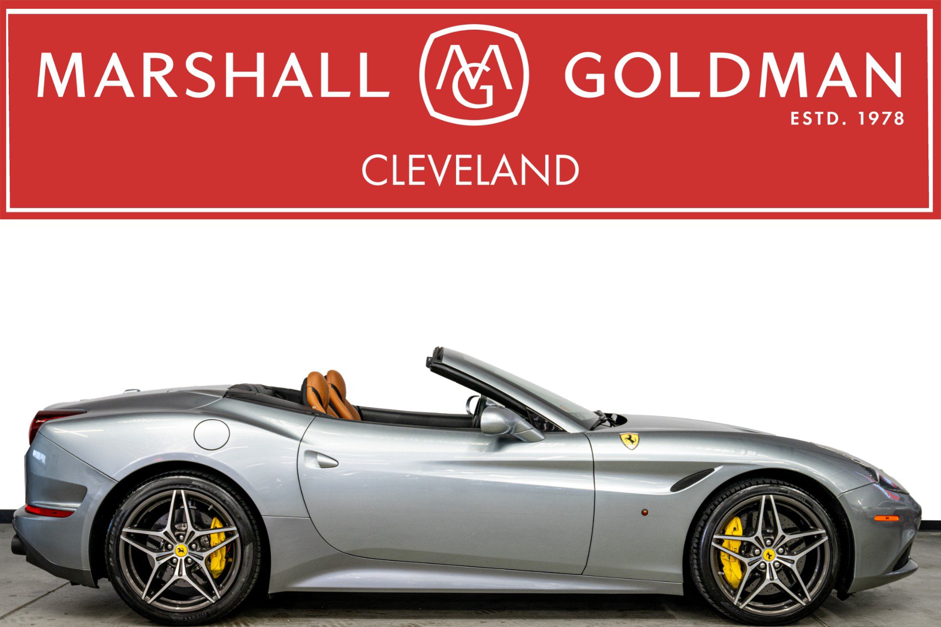 Used 2017 Ferrari California T RWD image 1