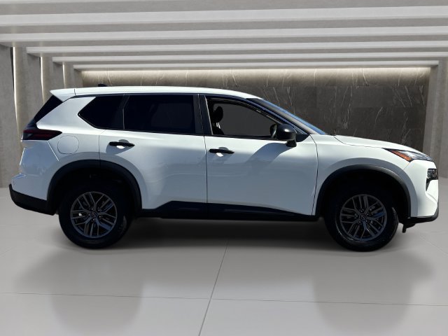 Used 2024 Nissan Rogue S FWD image 7