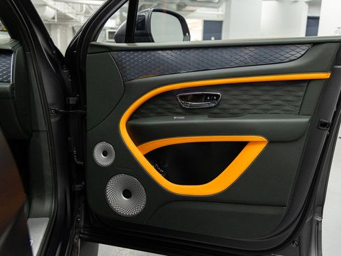 Used 2026 Bentley Bentayga Speed image 30