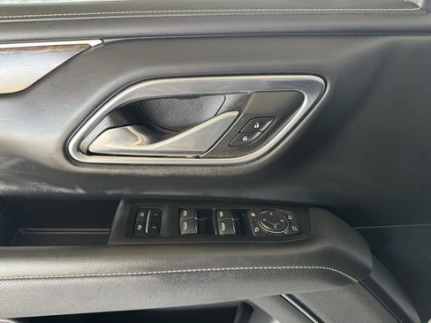 Used 2023 Chevrolet Suburban Premier image 22