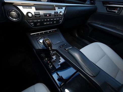 Used 2014 Lexus ES 350 image 29