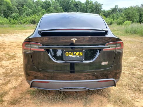 Used 2022 Tesla Model X Plaid AWD/4WD image 6