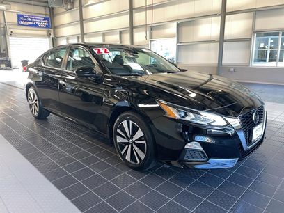 Used 2022 Nissan Altima 2.5 SV