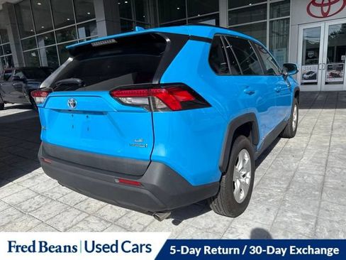 Used 2021 Toyota RAV4 LE AWD/4WD image 9