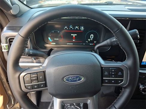 New 2026 Ford F250 Lariat w/ FX4 Off-Road Package image 13