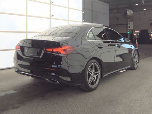 Used 2019 Mercedes-Benz A 220 w/ AMG Line image 6