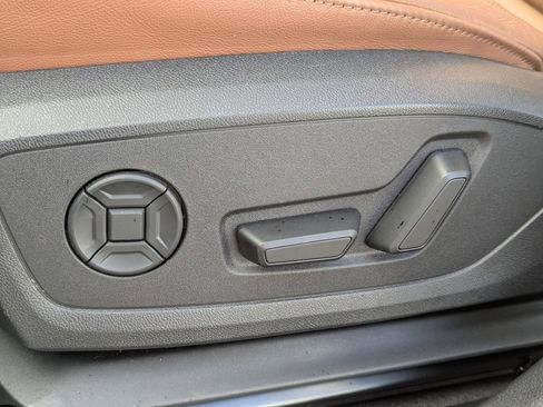 Used 2024 Audi Q3 2.0T Premium Plus image 30