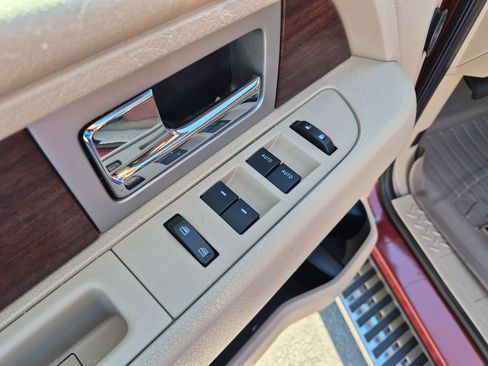 Used 2014 Ford F150 King Ranch w/ King Ranch Luxury Package RWD image 19