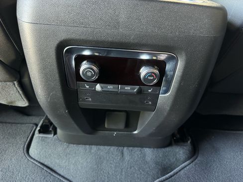 Used 2026 GMC Yukon Elevation AWD/4WD image 15