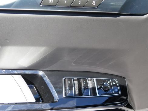 New 2026 Cadillac Escalade ESV Platinum Luxury AWD/4WD image 12