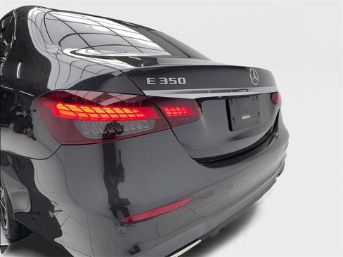 Used 2022 Mercedes-Benz E 350 E 350 image 11