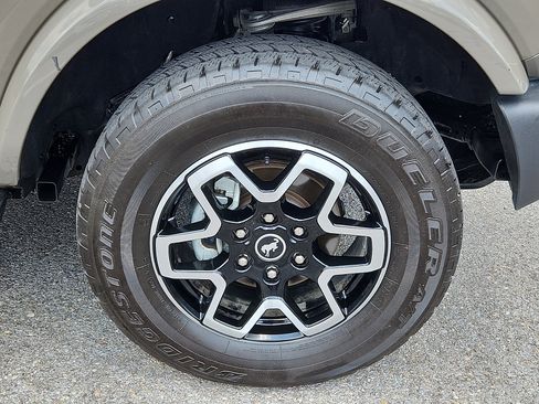 Used 2025 Ford Bronco Outer Banks AWD/4WD image 8