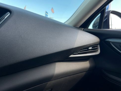 Used 2023 Buick Envision Essence image 18