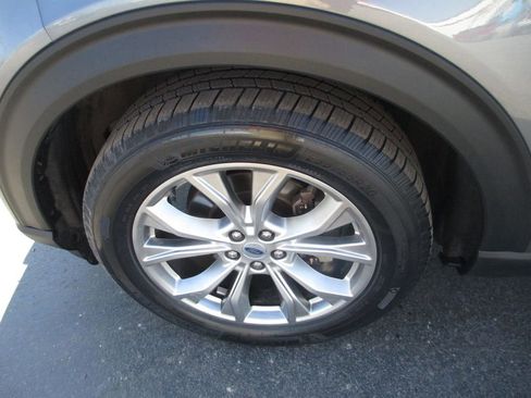 Used 2021 Ford Explorer Limited w/ Equipment Group 301A image 14