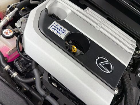 Used 2019 Lexus UX 250h image 30