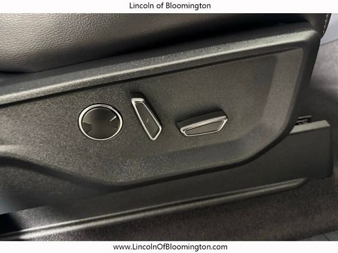 Used 2025 Ford F150 Lightning Lariat image 18