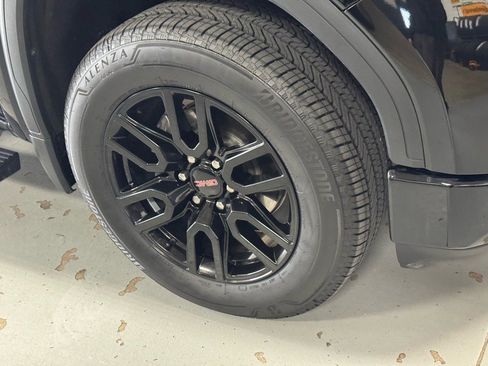 Used 2021 GMC Sierra 1500 Elevation w/ X31 Off-Road Package image 4