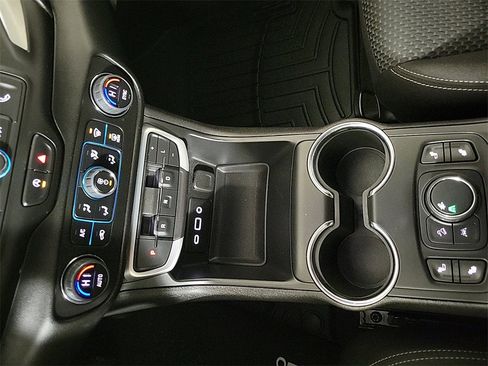 Used 2023 GMC Terrain SLE w/ Driver Convenience Package image 19