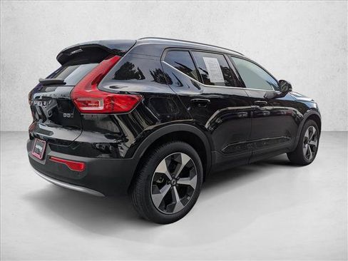 New 2025 Volvo XC40 B5 Core w/ Protection Package Premier image 2